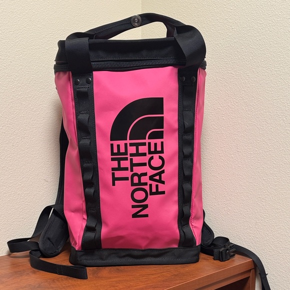 NWOT The North Face Pink and Black Backpack - Picture 5 of 15